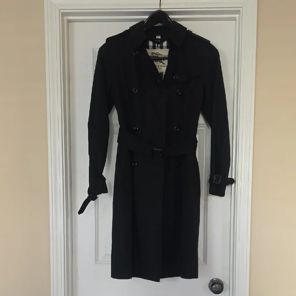 Burberry Classic Black Belted Trench Coat - Picture 2 of 15